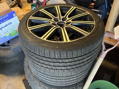 2015 Volvo wheels and tires (2)