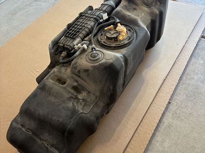 Used 23 Gallon Fuel Tank w/ fuel pump and canister for 5th gen Ram 1500’s
