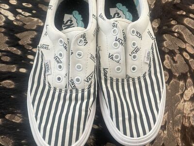 Vans ComfyCush Mens 6 Womans 7.5