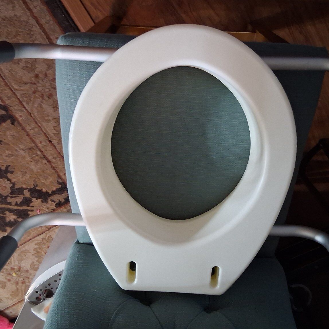 toilet seat with handles