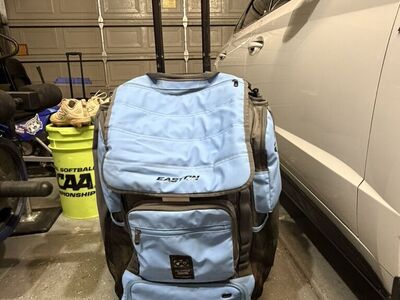 Softball Or Baseball Easton Voyager Wheeled Bag