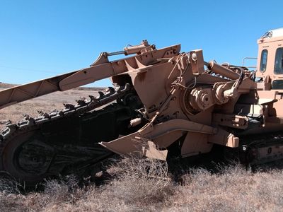 Rock trencher, rock saw, trencher