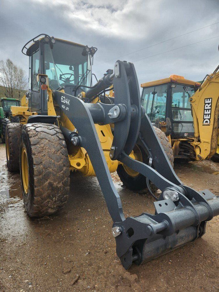 624K John Deere Payloader