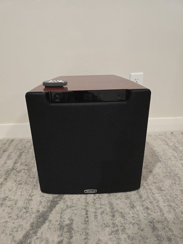 Velodyne Optimum 12 subwoofer