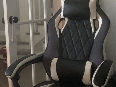 Gaming chair