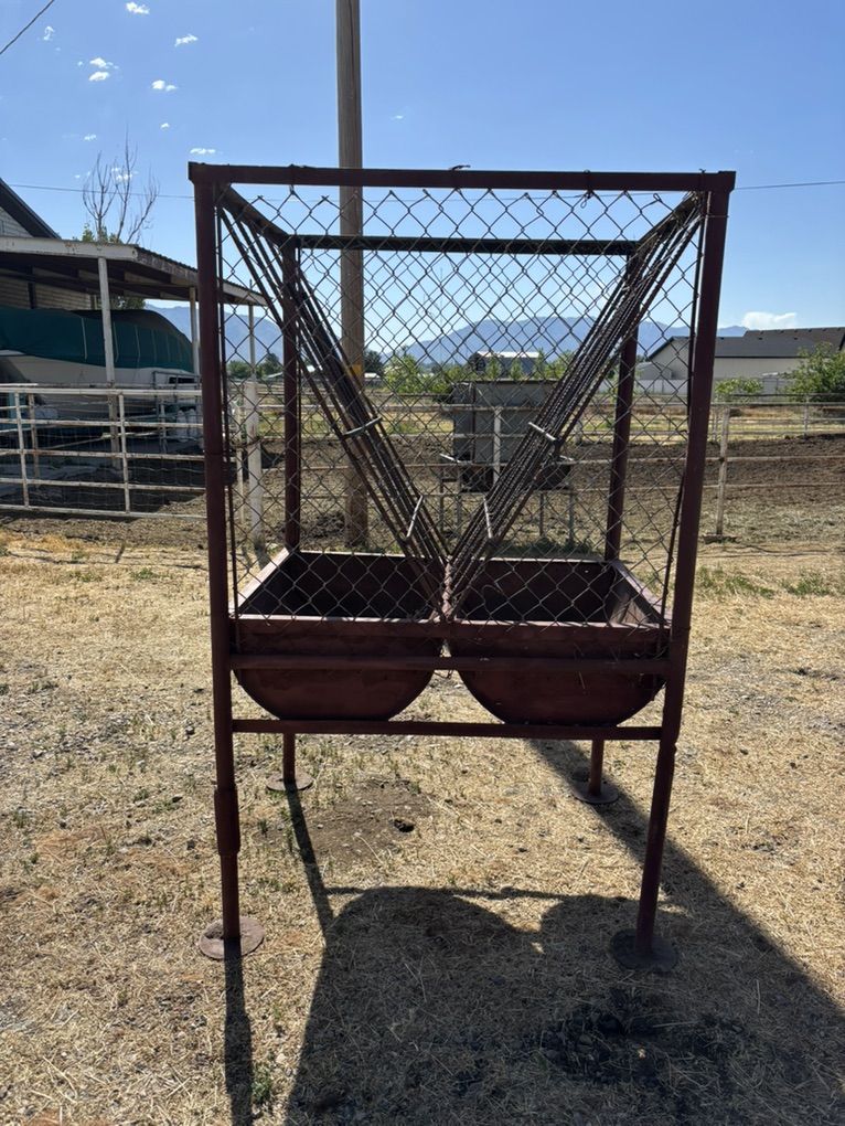 hay Feeder