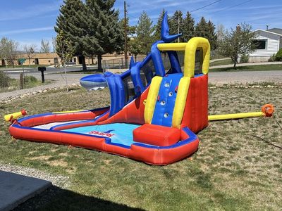 Inflatable water slide