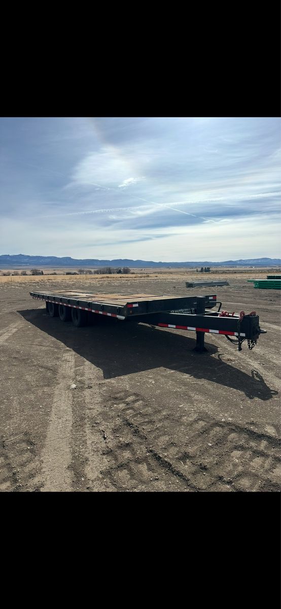 2020 Valor 60TS Tilt Deck trailer