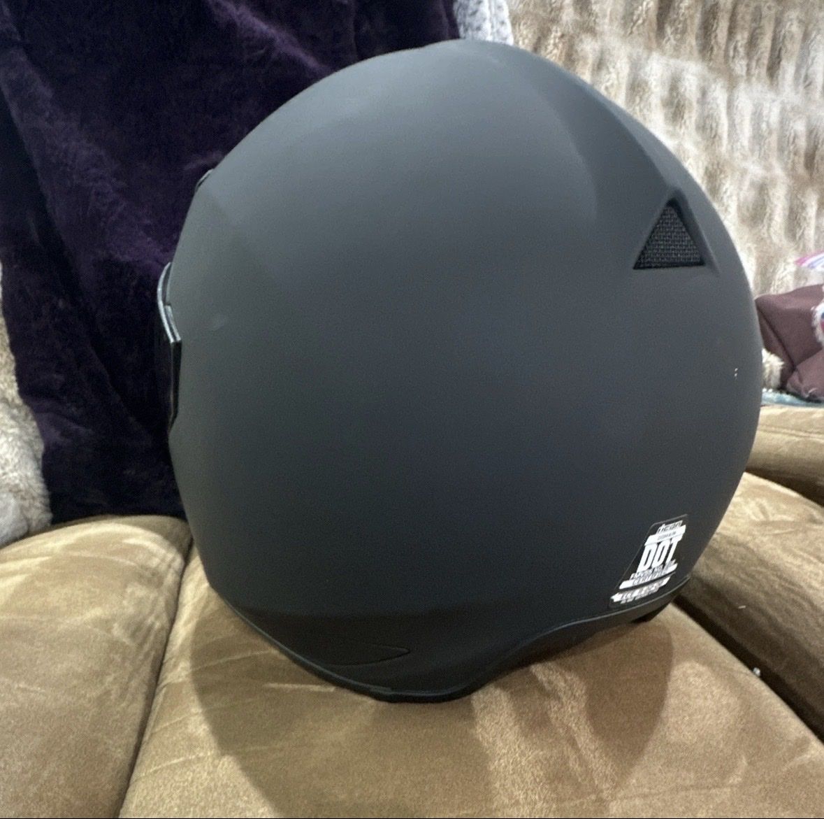 Main image 3