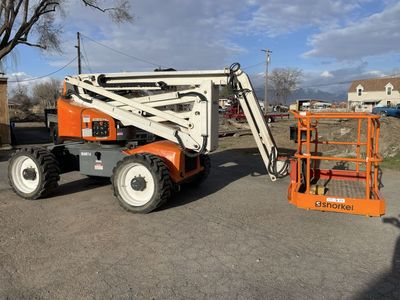 Snorkel boom lift