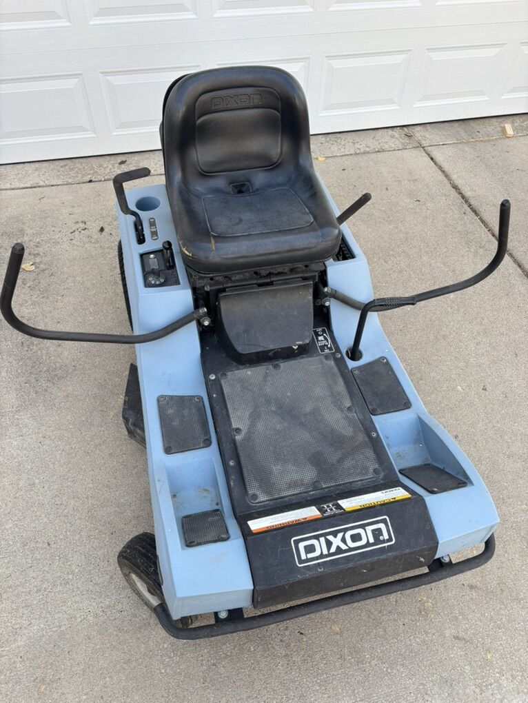 Riding Lawnmower Zero Turn