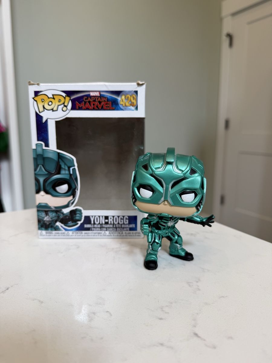 Funko Pop! Marvel Captain Marvel Yon-Rogg #429 Bobble-Head Figure