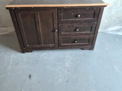 dresser