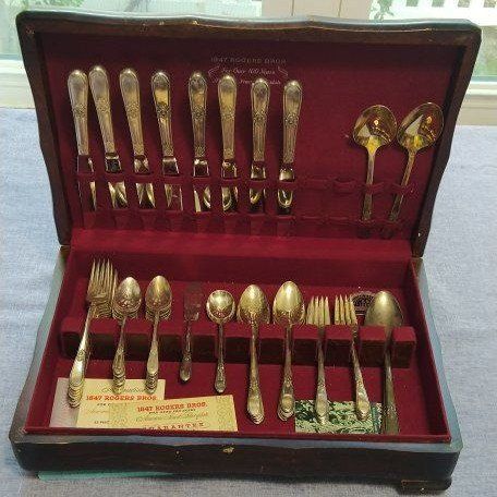 1847 Rogers Bros. "Adoration" Silver Plated Flatware Set w/ Wood Case (54 pieces).