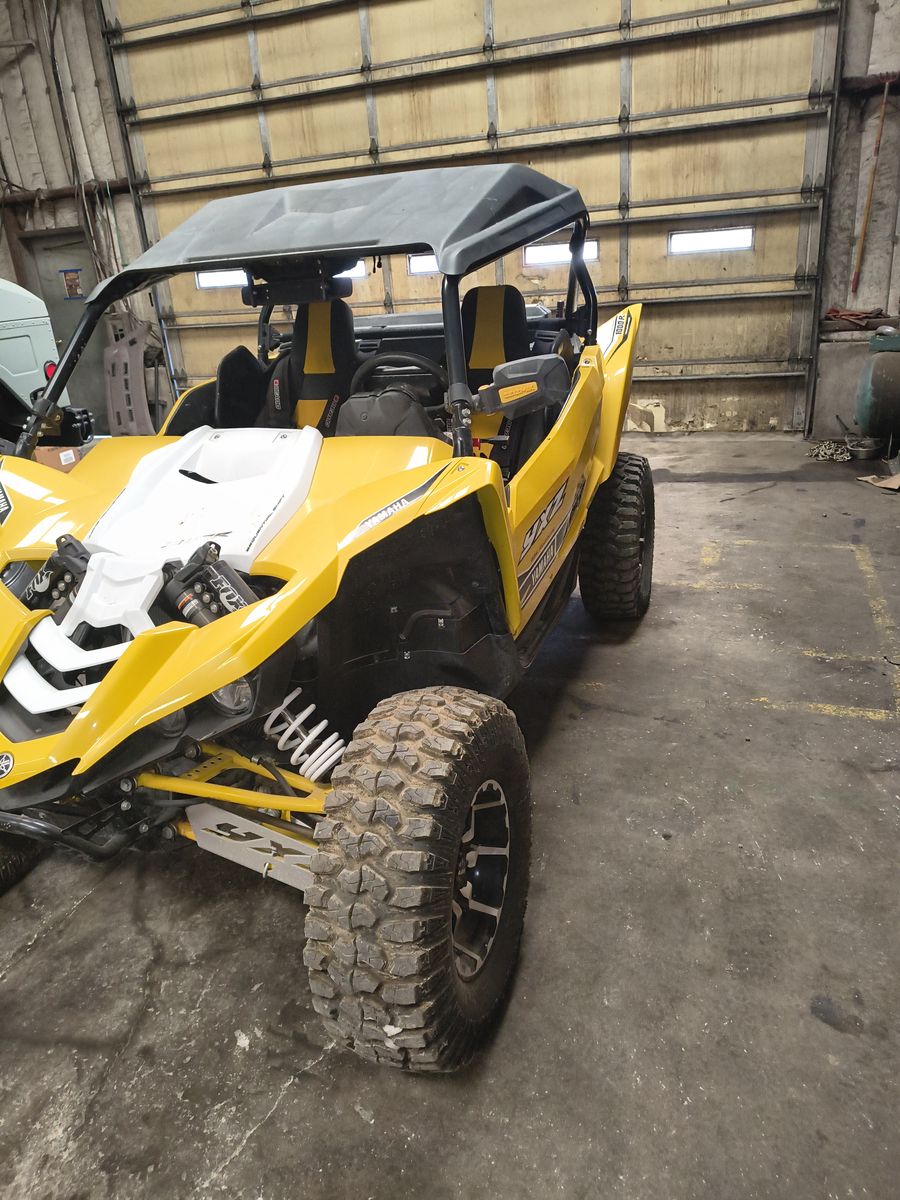 YXZ 1000