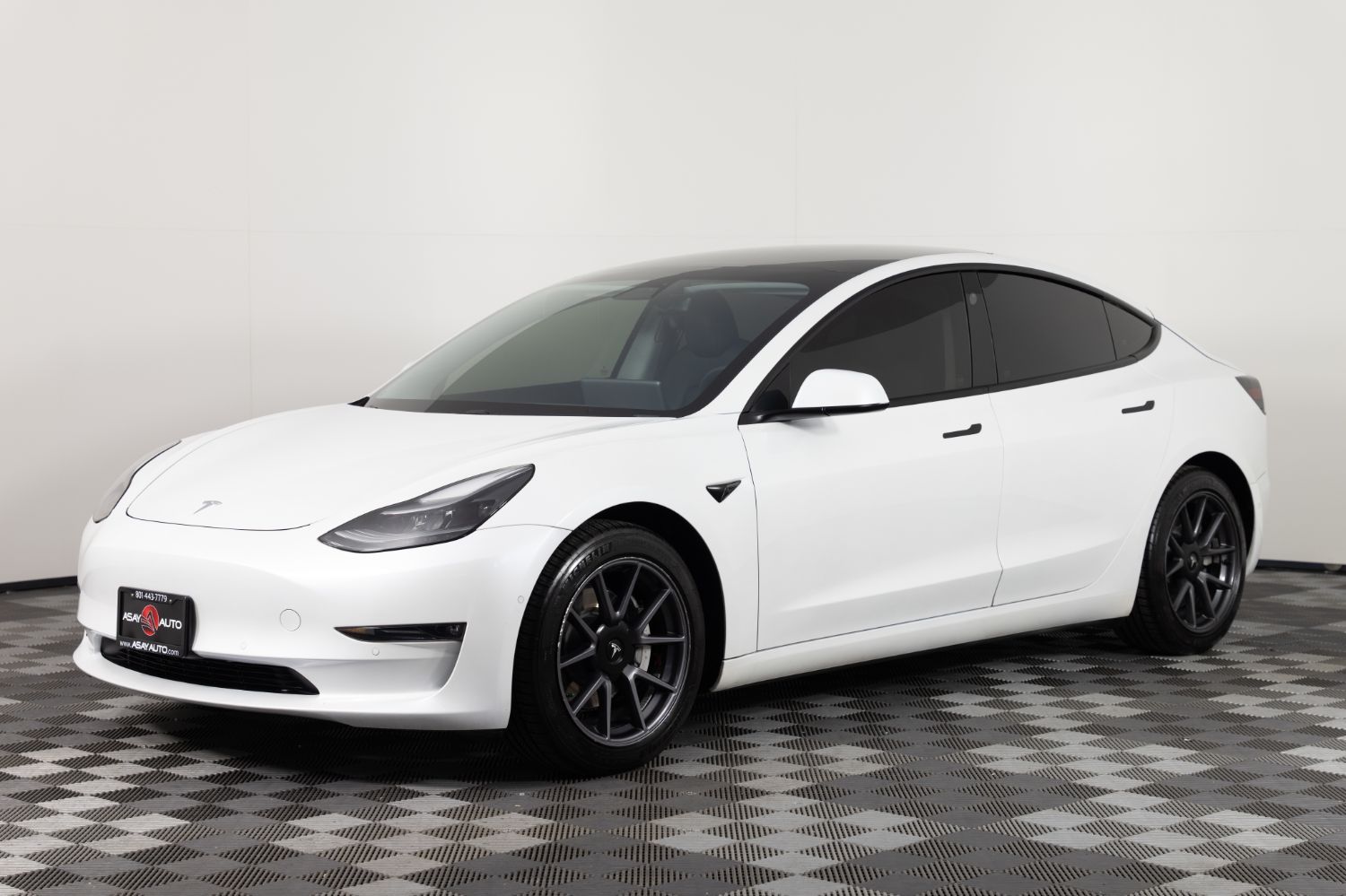 2023 Tesla Model 3 Base