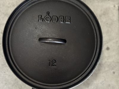 Lodge 12" Dutch Oven