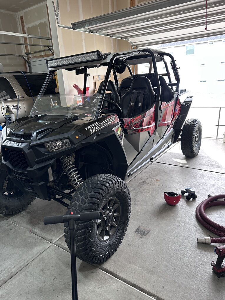 2018 Rzr Xp4 1000