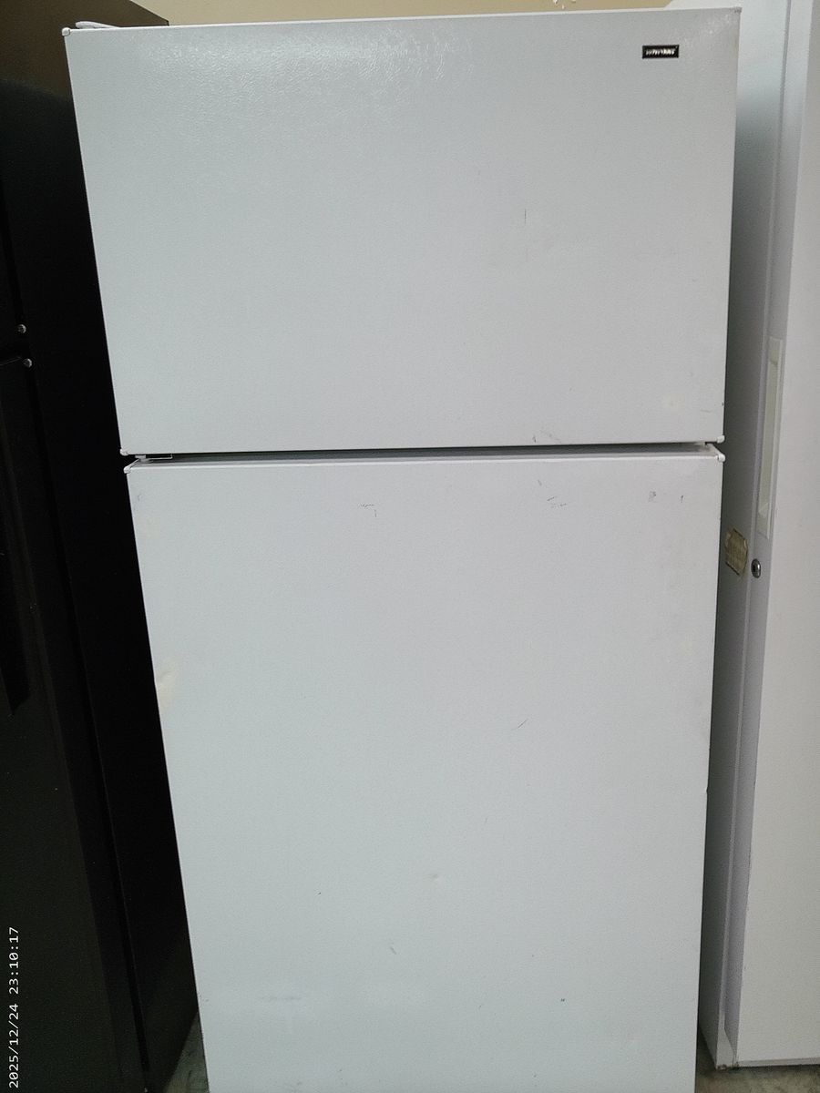 16 cf Refrigerator~90 Day Guarantee
