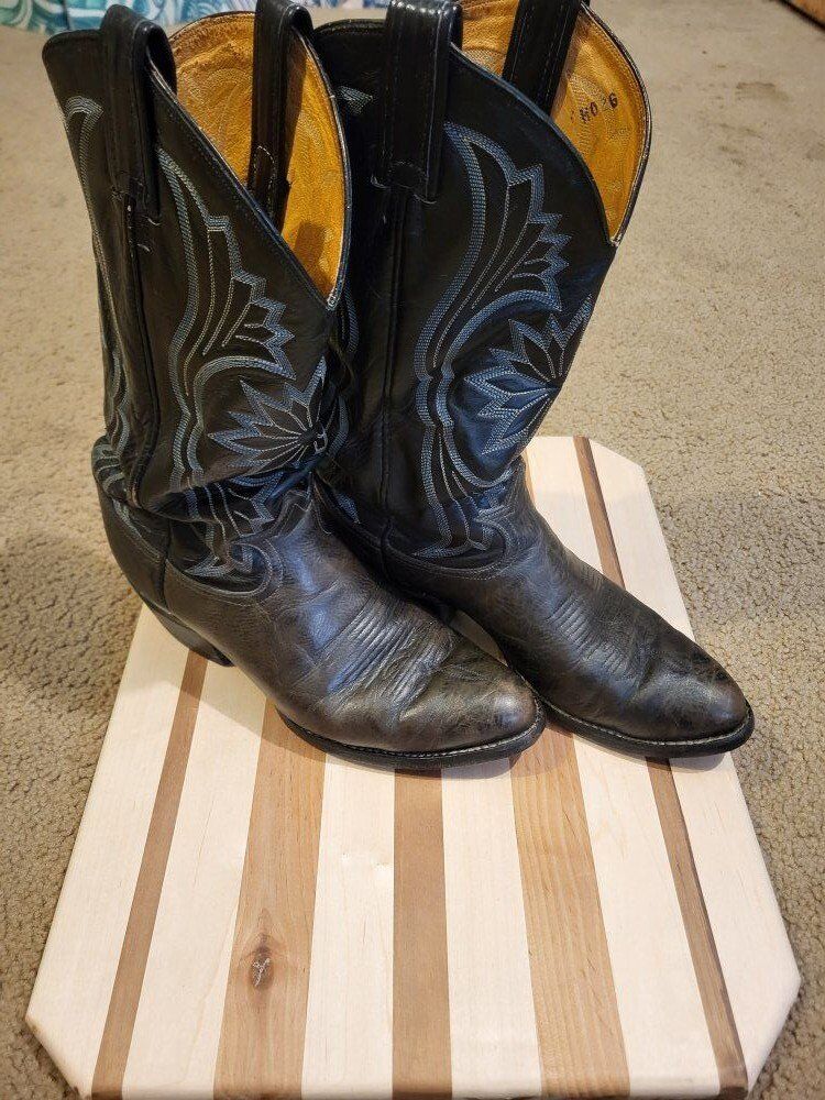 Black Vintage Tony Lama cowboy boots