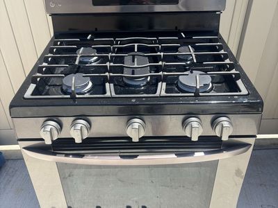 LG F444GPG gas range oven - Stainless Steel, February 2017 Model