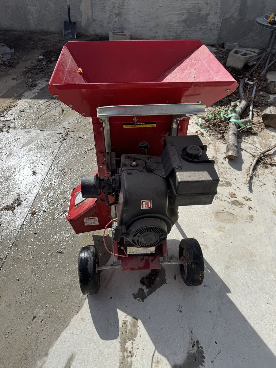 Super Tomahawks chipper shredder