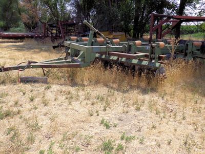 Wishek 842 15ft. Offset Disc with Tire Roller