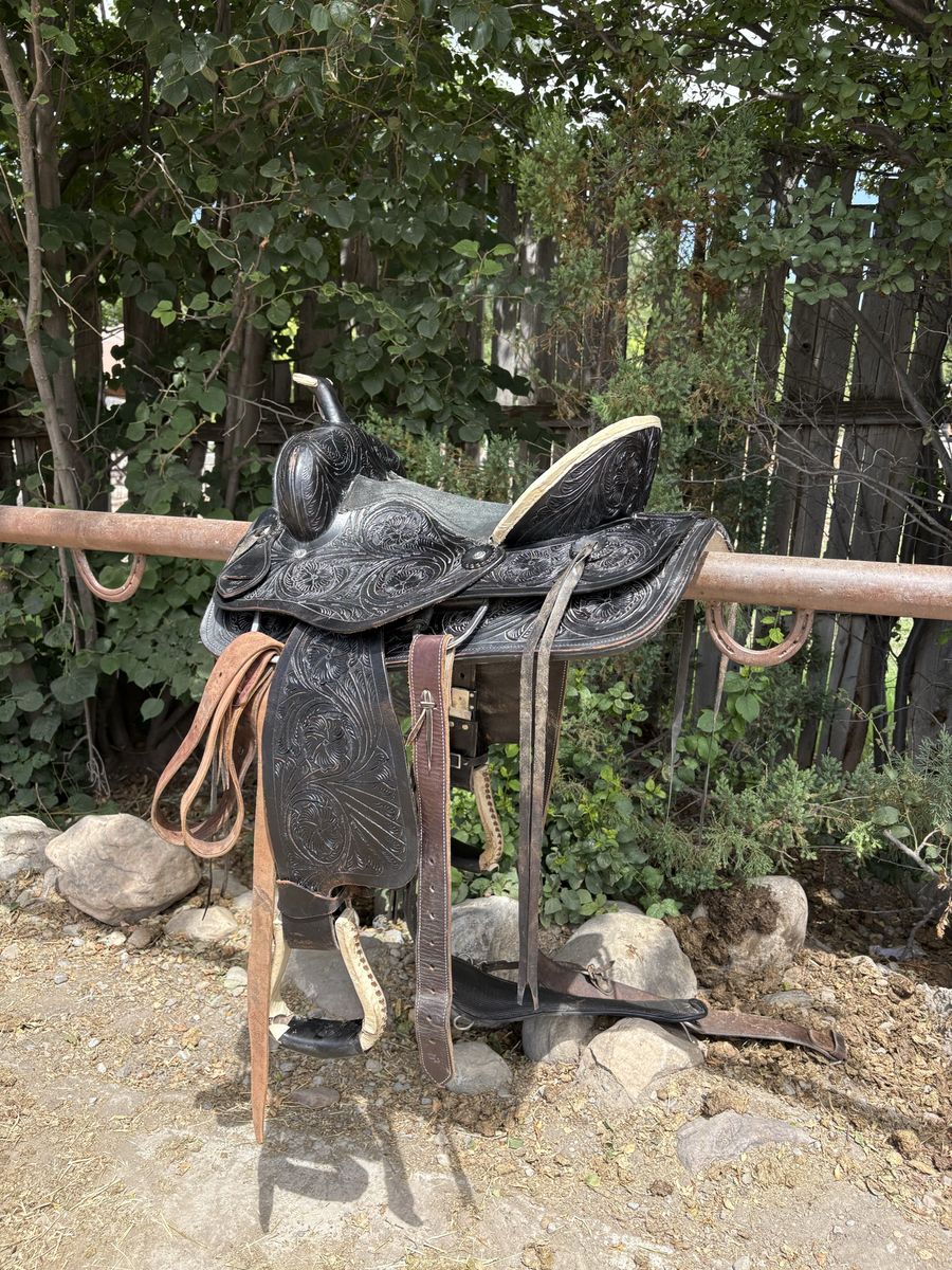 16” western saddle