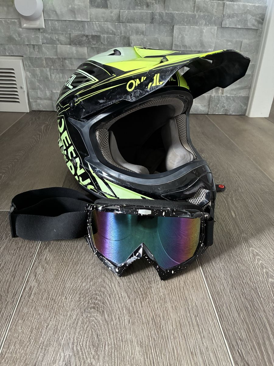 Dirt bike helmet for sale with goggle for sale 