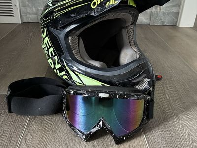 Dirt bike helmet for sale with goggle for sale