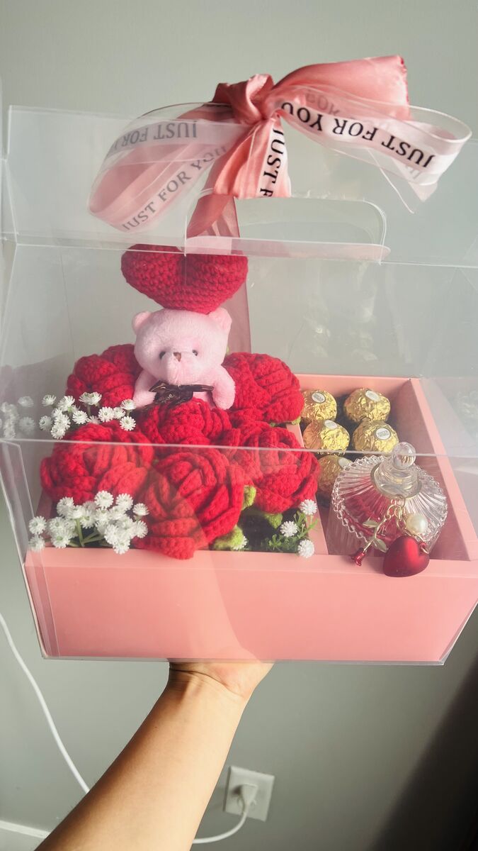 Valentines gifts crochet flowers