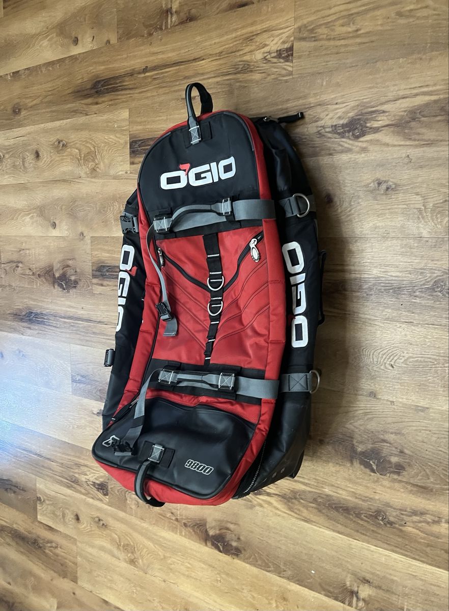 Ogio 9800 Rolling Luggage Travel Gear Bag Wheeled
