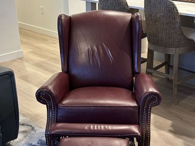 La-Z-Boy Jennings Leather Wingback Recliner