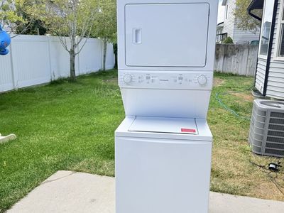 Frigidaire White Laundry Center Washer and Dryer Unit