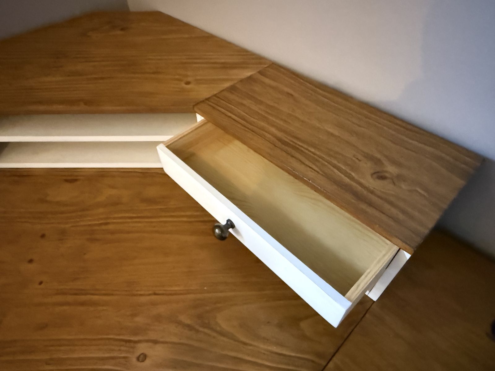 Main image 5