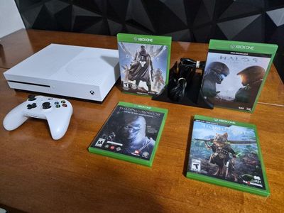 Xbox One S 500GB White Console Model 1681, Controller, Power Cord, HDMI Cable & 4 Great Games! Tested. Excellent Conditions!