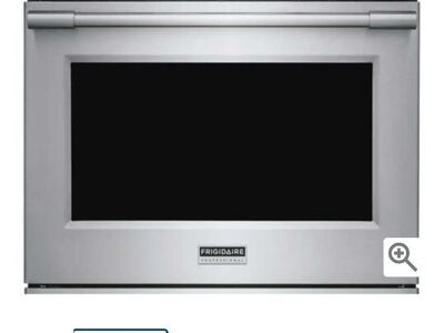 Brand new Frigidaire 30"wide 5.1cu.ft wall oven