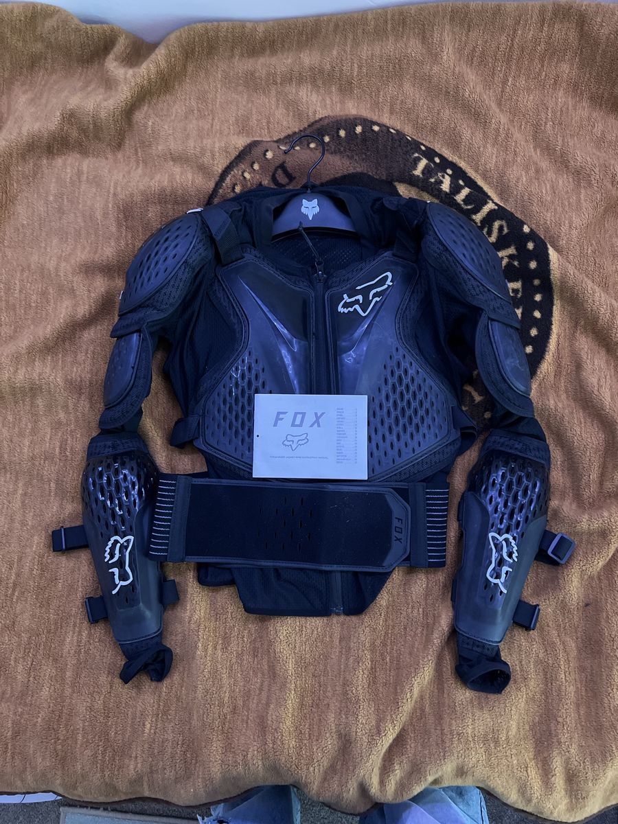 FOX Titan Sport Jacket Motorcycle Body Armor Roost Deflector - Size M