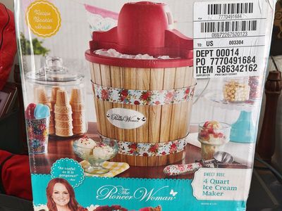 Ice cream maker