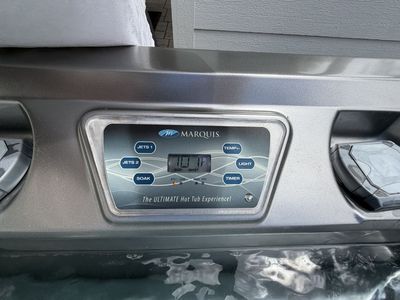 Marquis V94 Hot Tub