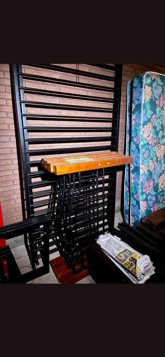 Cherry Wood Bunk Beds w/ Black Railing!!