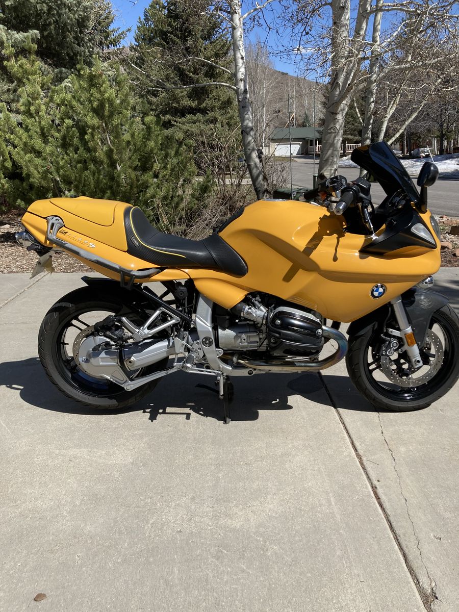 BMW R100S motorcycle