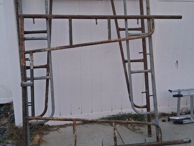 Used Industrial Scaffolding Frame - Metal Construction Scaffolding