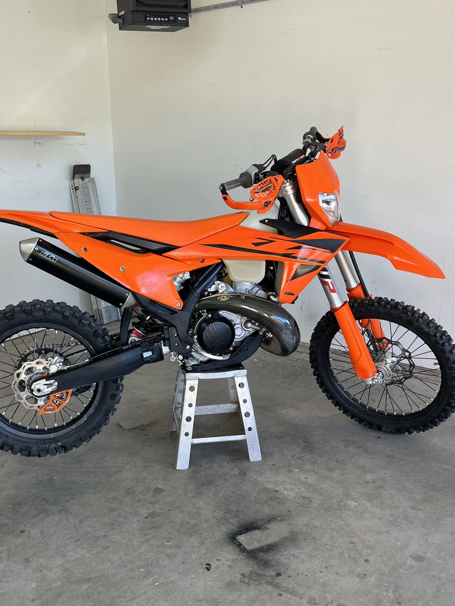 2025 KTM 300 XC-W MINT