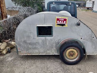 Tear Drop Camp Trailer - Vintage