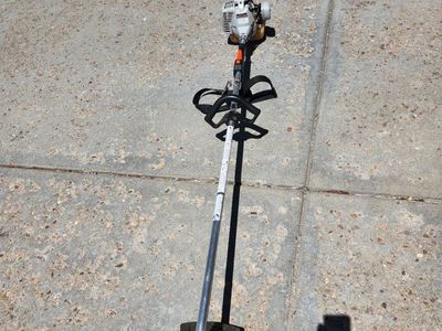 Echo SRM-210 Gas String Trimmer with Spool of Line - Used, Great Condition