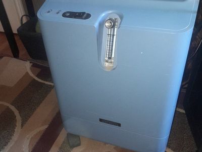 Philips Respironics EverFlo Oxygen Concentrator Used