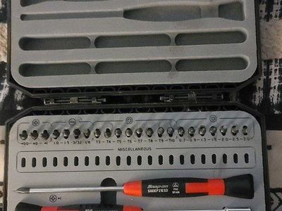 Snap-on mini bit screwdriver set