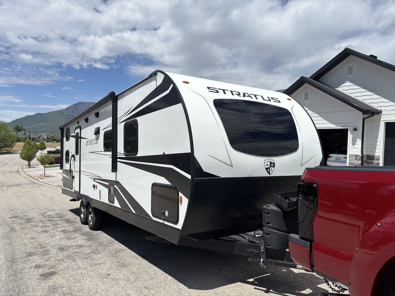 2021 Venture Stratus 261VBH