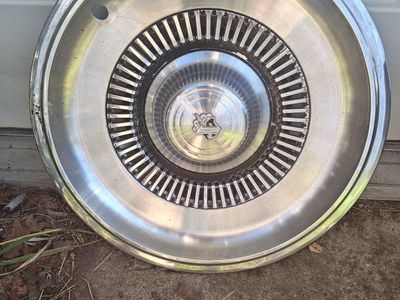 Buick 225 Hubcaps